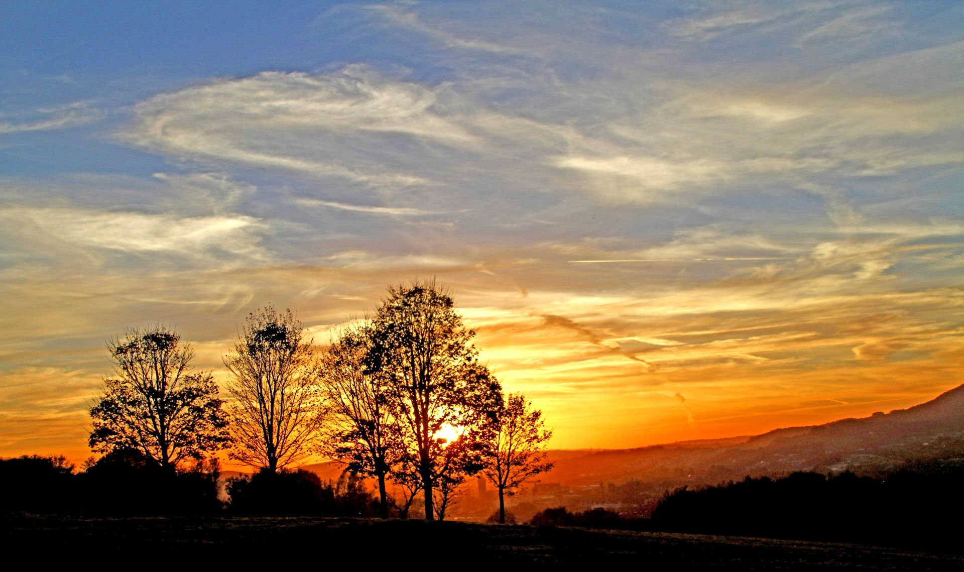 Remarkable Sunset – Resolven District News